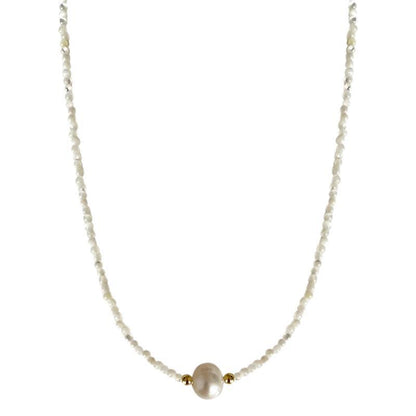 Beautiful Pearl Necklace with Unique Style