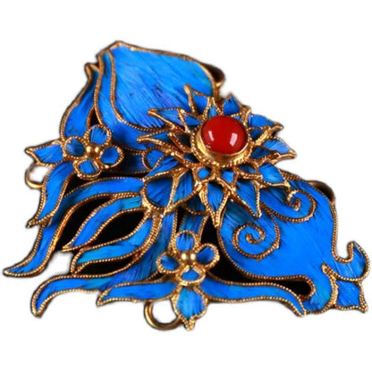 Charming Piece for Any Occasion