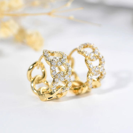 Charming Earring for Any Occasion