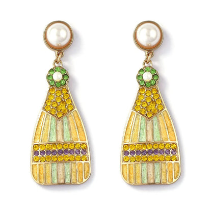Charming Piece for Any Occasion