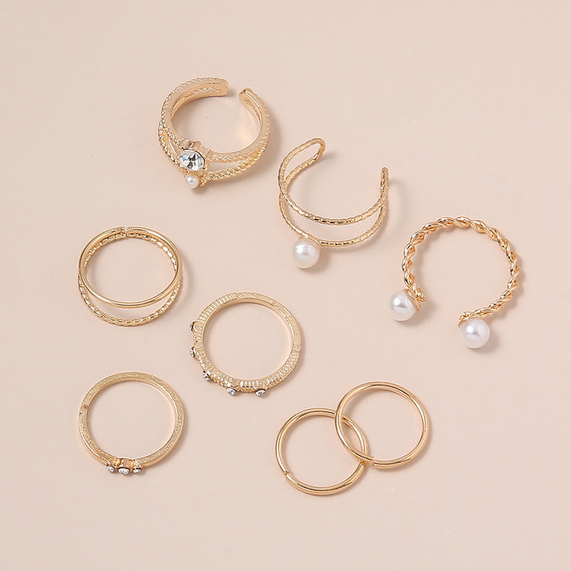 Beautiful Gold Set with Unique Style