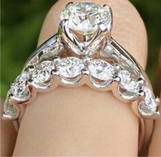 Beautiful Gold Ring with Unique Style