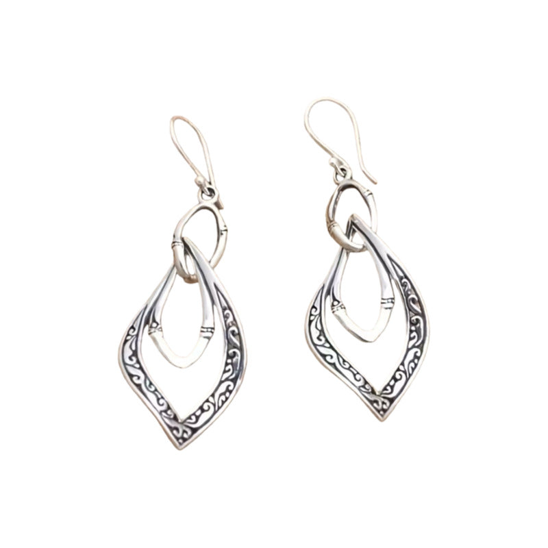 Charming Earring for Any Occasion