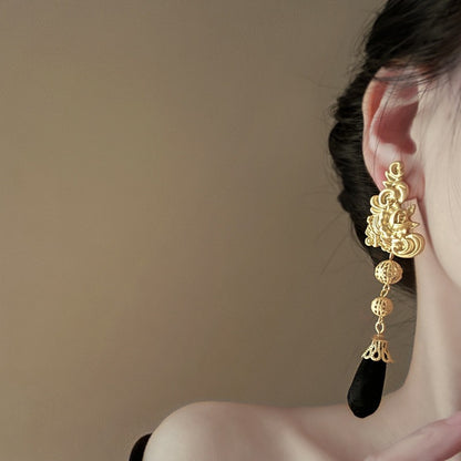 Elegant Gold Earring for Every Occasion