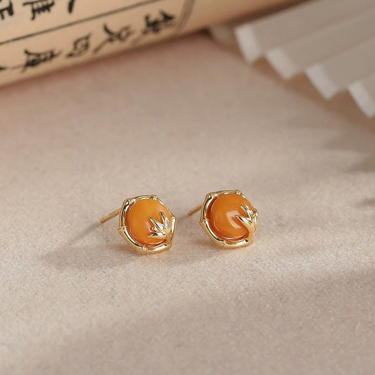 Charming Gold Earring for Any Occasion