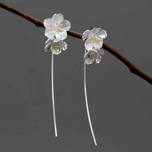 Charming Earring for Any Occasion
