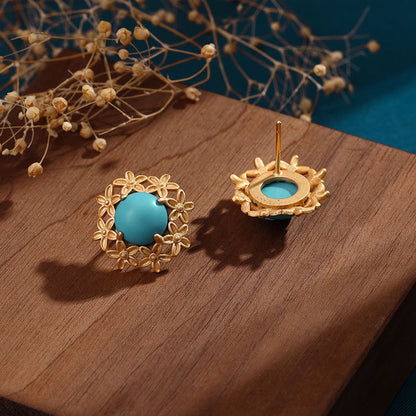 Stunning Gold Earring for Daily Wear