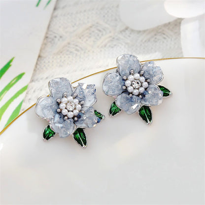 Classic Pearl Earring with Timeless Appeal
