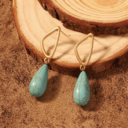 Classic Earring with Timeless Appeal