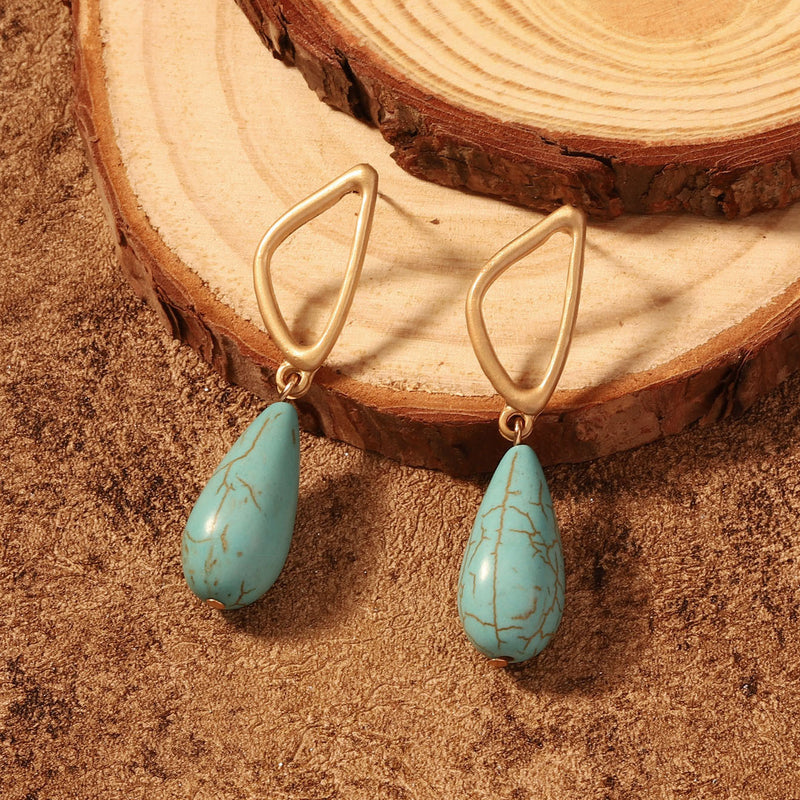 Classic Earring with Timeless Appeal