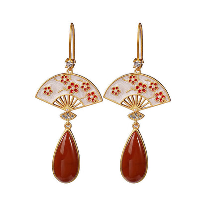Charming Gold Earring for Any Occasion