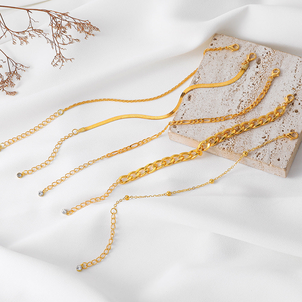 Romantic Gold Bracelet for Special Moments