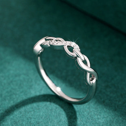 Classic Chain with Timeless Appeal
