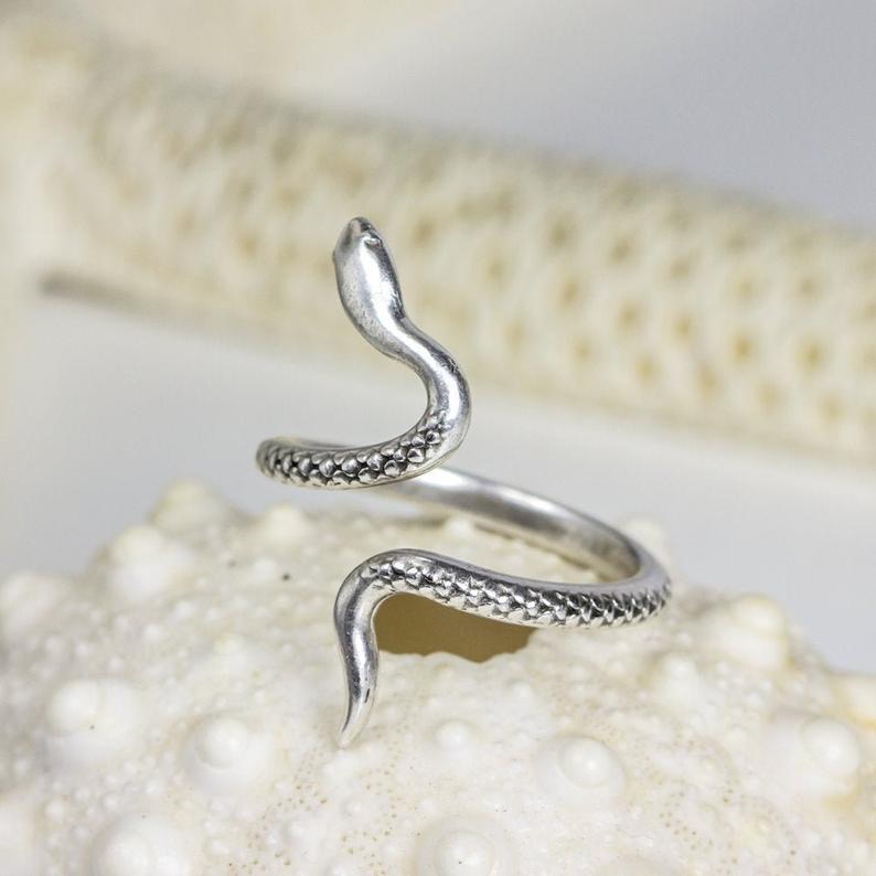 Elegant Ring for Every Occasion