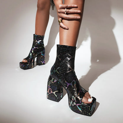 Chic Orthopedic Sandals with Unique Design
