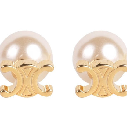 Charming Pearl Earring for Any Occasion