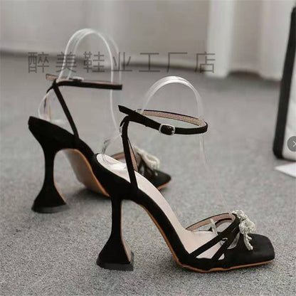 Chic Orthopedic Sandals with Unique Design