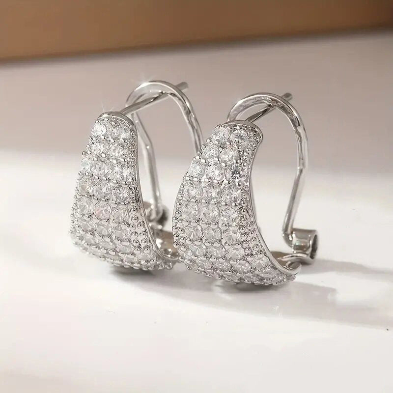 Charming Piece for Any Occasion