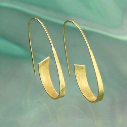 Charming Earring for Any Occasion
