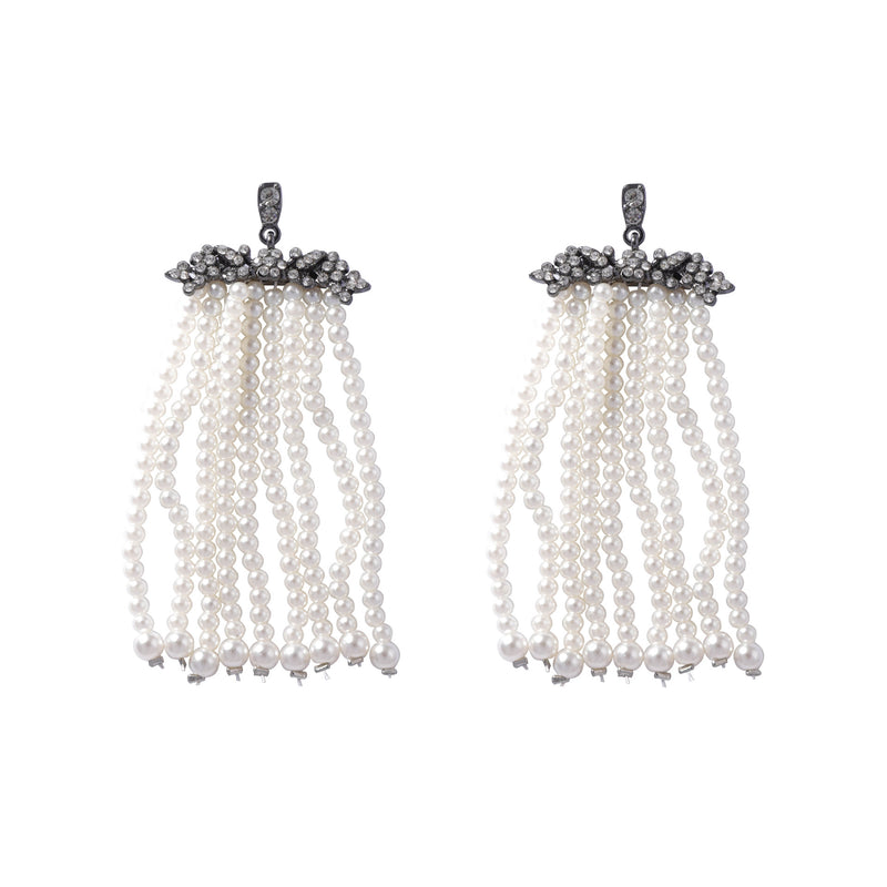 Romantic Pearl Earring for Special Moments