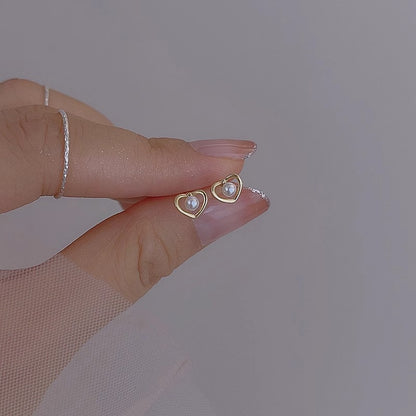 Charming Pearl Earring for Any Occasion