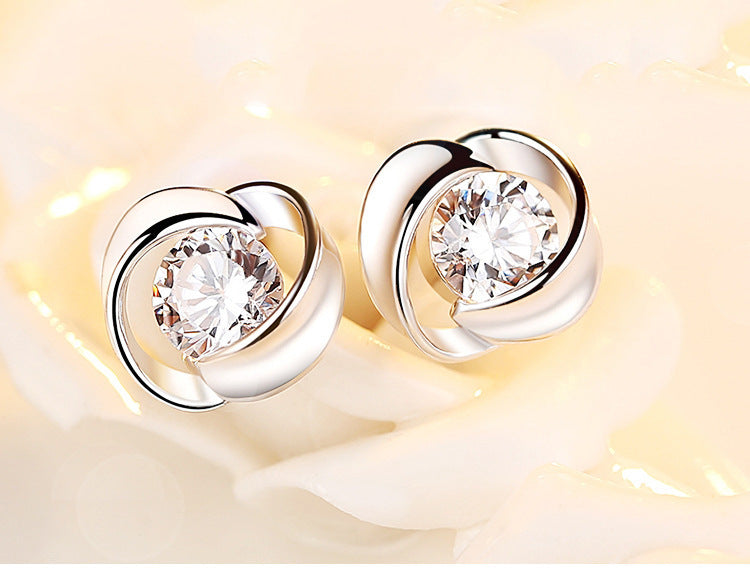 Charming Earring for Any Occasion