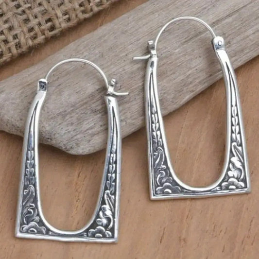 Classic Earring with Timeless Appeal