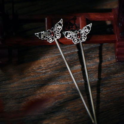 Classic Silver Piece with Timeless Appeal