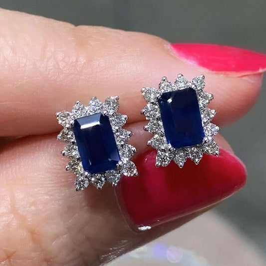 Charming Earring for Any Occasion