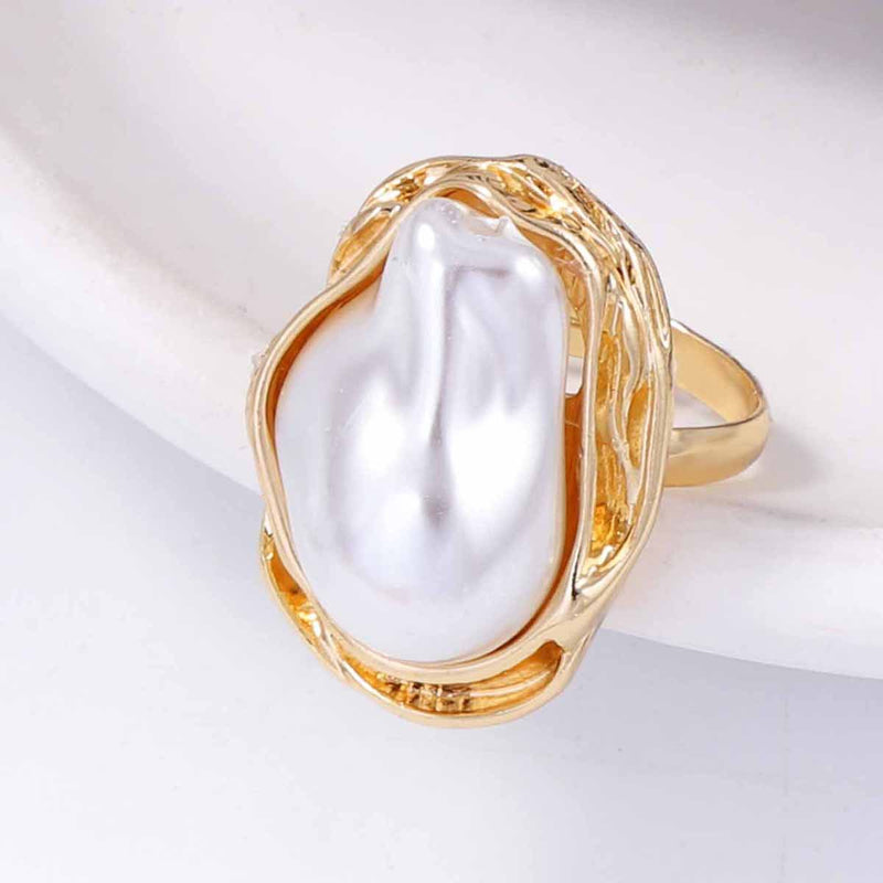 Stunning Pearl Bracelet for Daily Wear