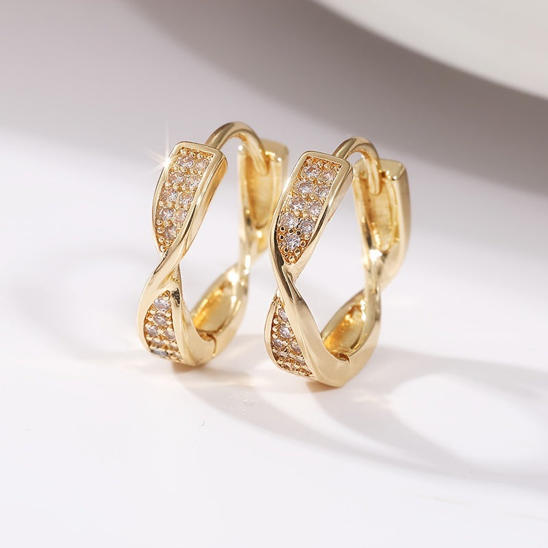 Romantic Silver Earring for Special Moments