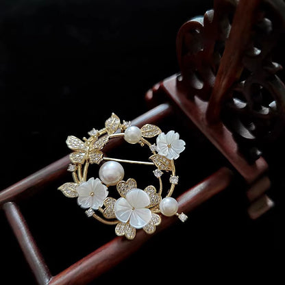 Romantic Pearl Piece for Special Moments