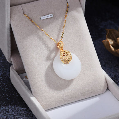Romantic Gold Necklace for Special Moments
