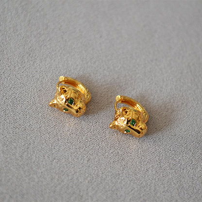 Romantic Gold Earring for Special Moments