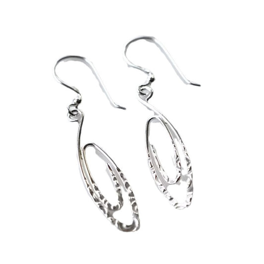 Charming Earring for Any Occasion