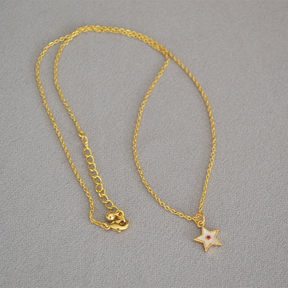 Classic Pearl Necklace with Timeless Appeal