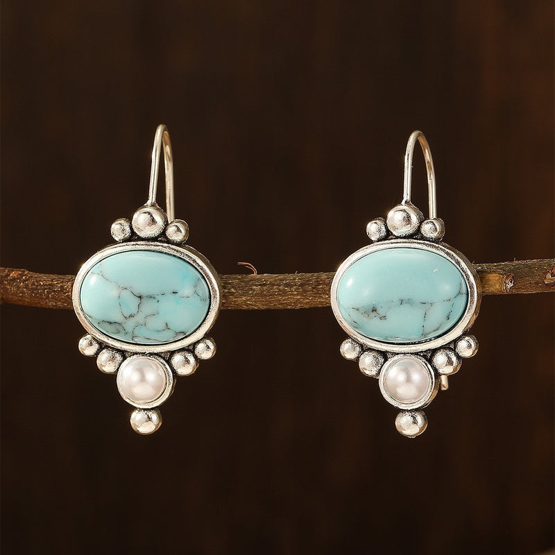 Classic Pearl Earring with Timeless Appeal