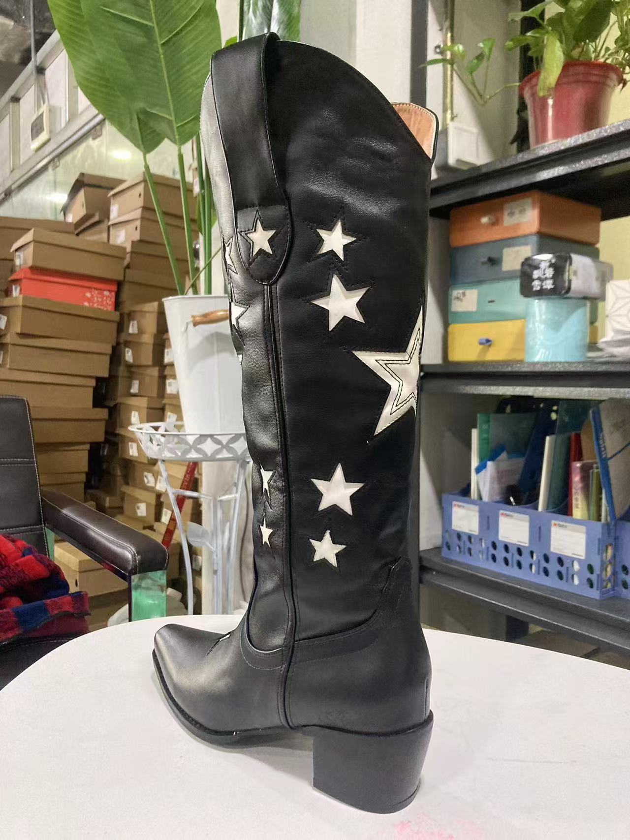 Graceful Orthopedic Boots for Modern Look