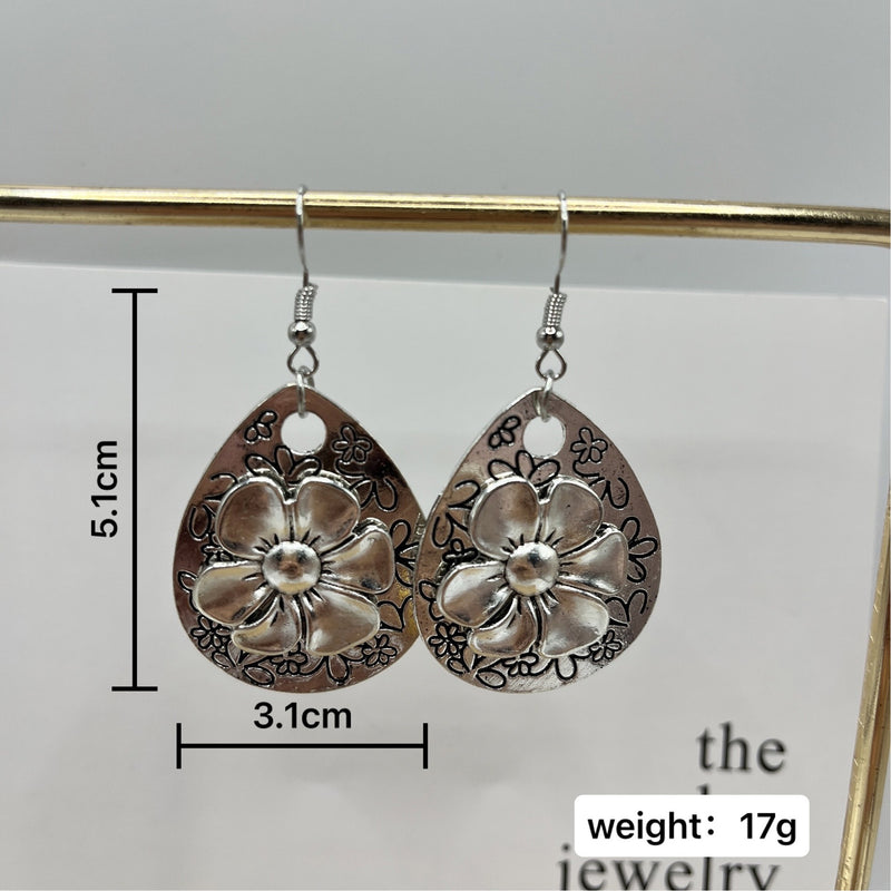 Charming Earring for Any Occasion