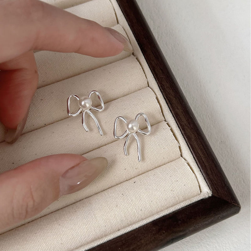 Romantic Pearl Earring for Special Moments