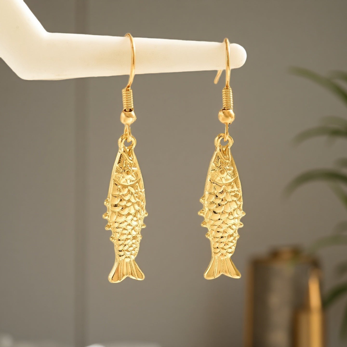 Elegant Gold Earring for Every Occasion