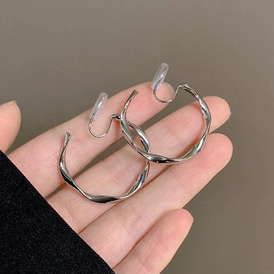 Charming Earring for Any Occasion