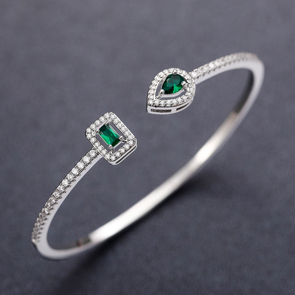 Beautiful Bracelet with Unique Style