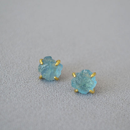 Romantic Gold Earring for Special Moments