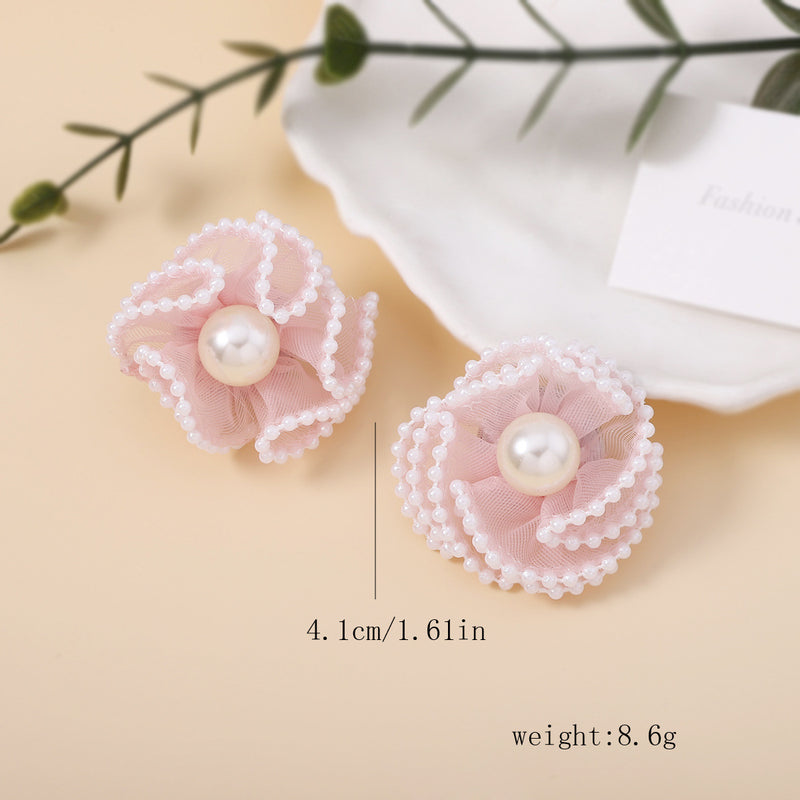 Beautiful Pearl Earring with Unique Style