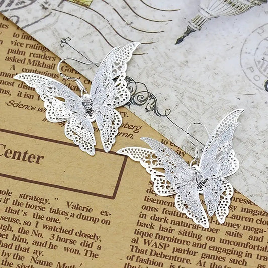Classic Earring with Timeless Appeal