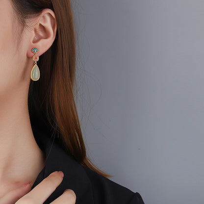 Charming Earring for Any Occasion