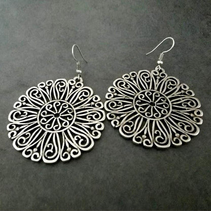 Elegant Silver Earring for Every Occasion