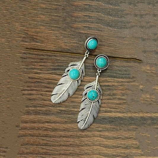 Romantic Silver Earring for Special Moments