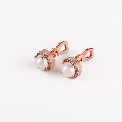 Beautiful Pearl Earring with Unique Style